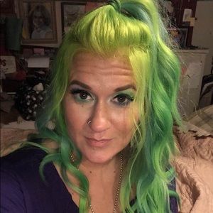 Meet your Posher, Annette